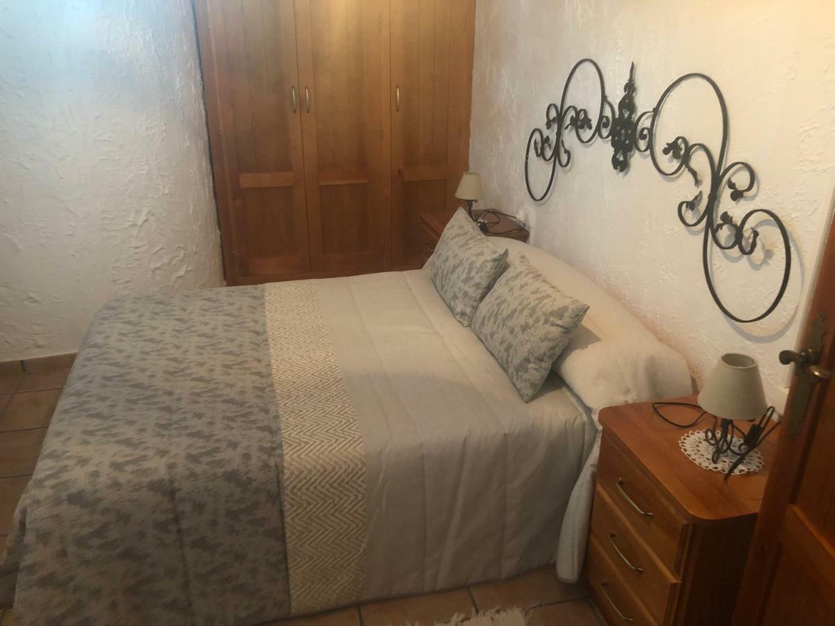 Pension Santa Teresa Villanueva de la Jara Esterno foto